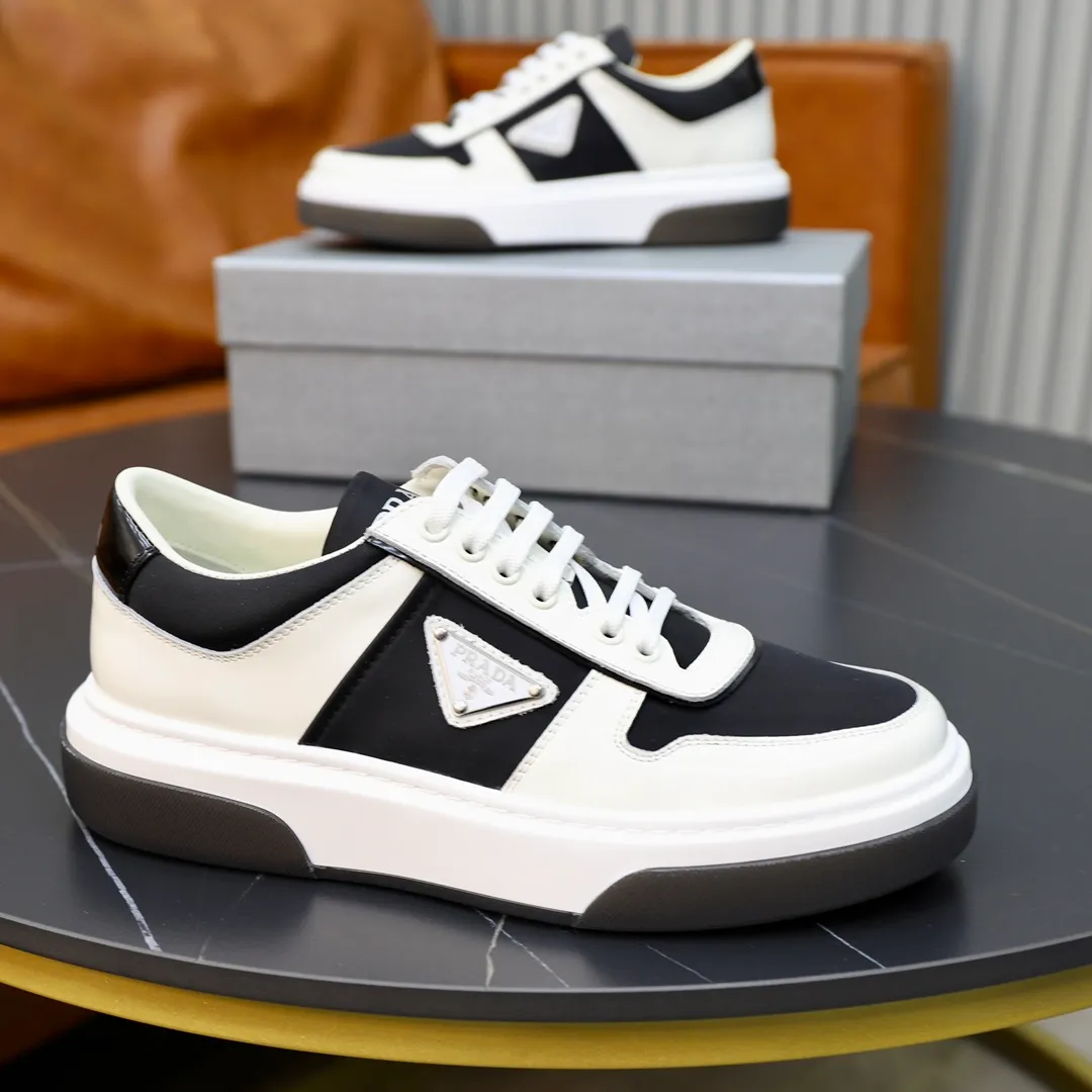 Factory price: 720 top original order Brand: PRADA (Prada) Standard code: Men's size 38/44 (45 can be customized) Grade: Same as the official website Material: Original cowhide, cowhide lining, original combination two-color wear-resistant soft outsole Style category: casual sports version, young fashion, European and American trend, British style Color: actual picture color